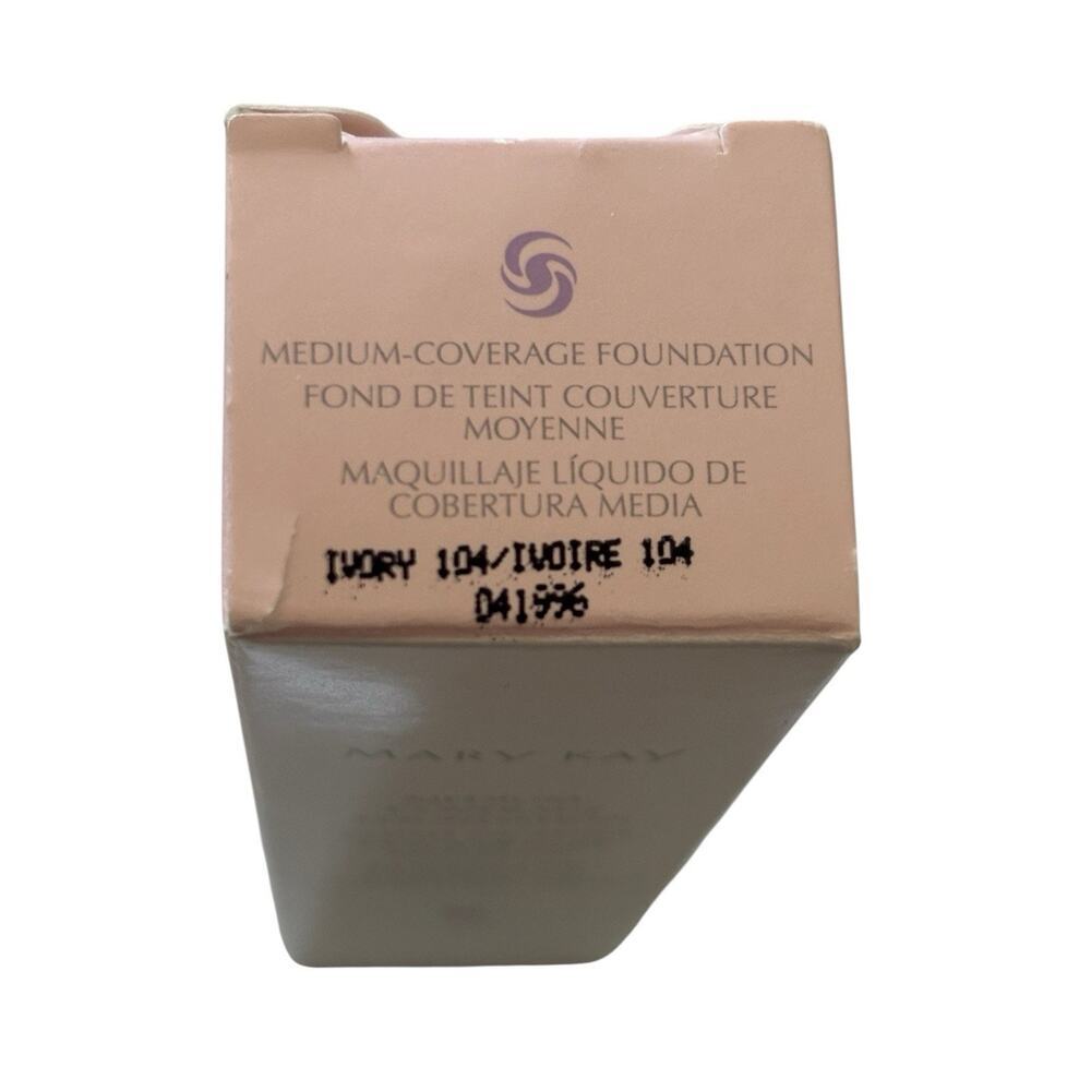 Mary Kay Medium Coverage Foundation Ivory 104 Wide Gray Lid new in box - Picture 3 of 3